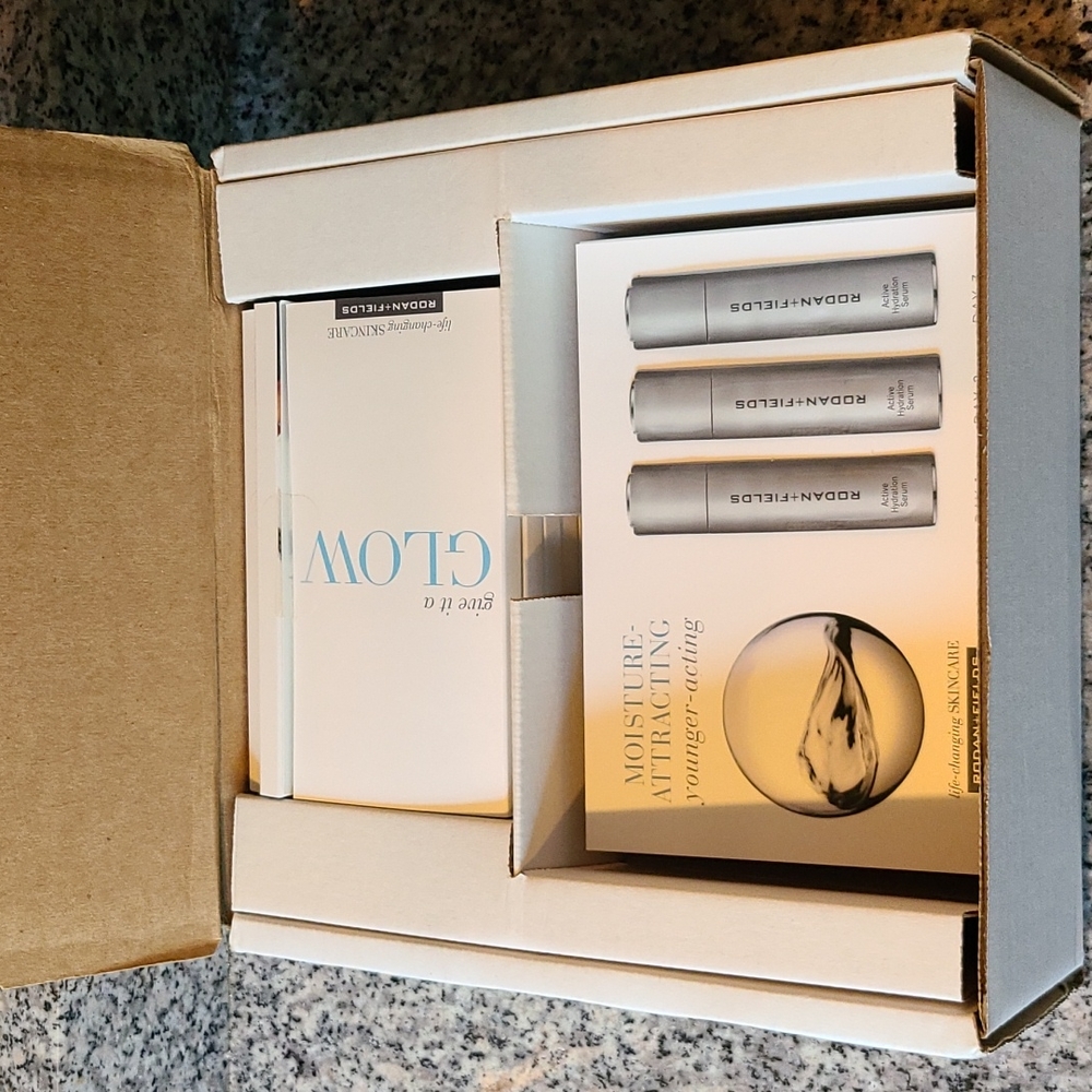 Rodan + Fields Ultimate Sampling Box